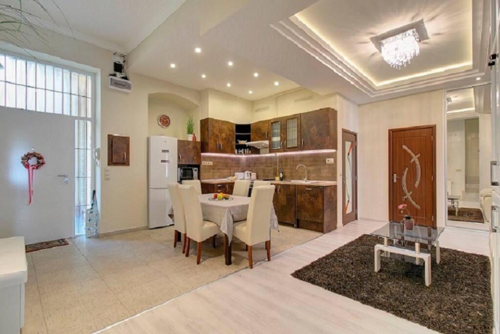 Super Central Apartment Budapeszt Zewnętrze zdjęcie